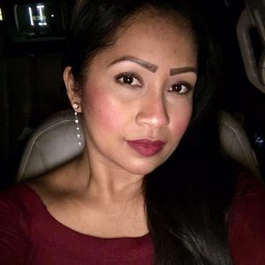 Meet your Posher, Adriana-beatriz